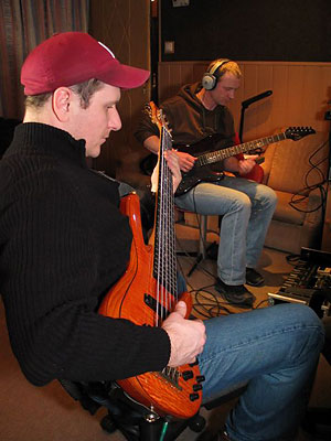  'Pi-eR-Dwa' w studio 
 nagrania do płyty 'TRANSPORTER' 
 luty 2005, 'New Project Studio' 