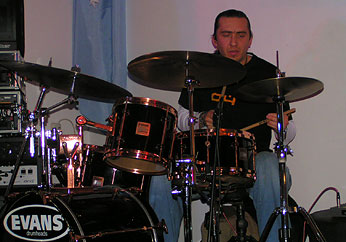  Robert Luty, perkusja 
 Piotrkw Trybunalski, 4 II '2005 